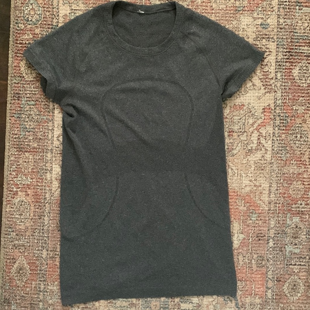 Lululemon Swiftly tech short sleeve top- full length
